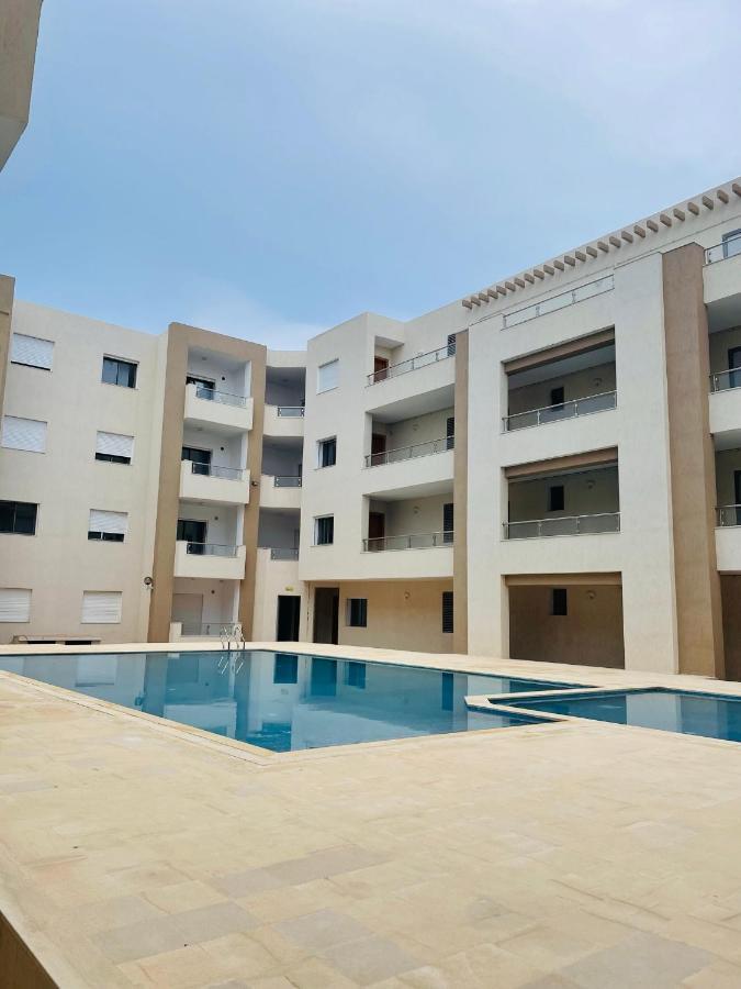 Luxus-Apartment Mit Poolblick Kelibia Exteriör bild